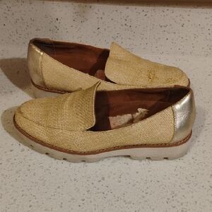 VIONIC Shoes Size 6.5 Women